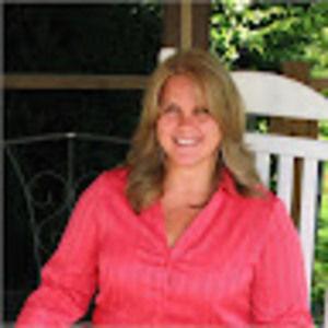 Meet your Posher, Mona